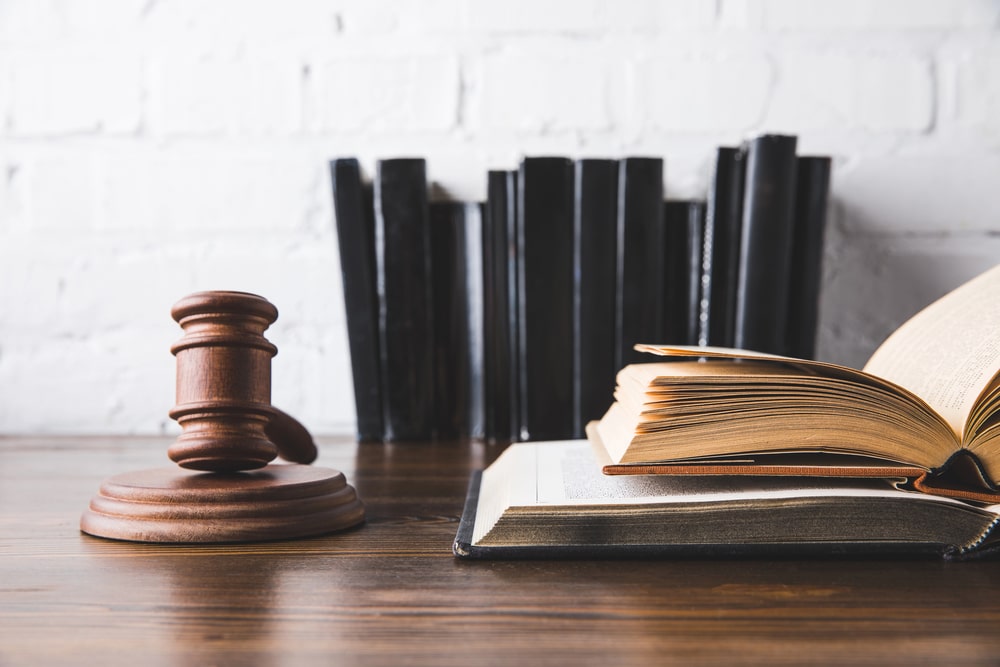 What Are Important Local Resources for League City 18-Wheeler Accidents?